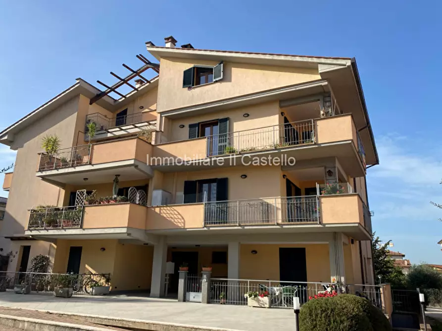 Immagine 1 di Appartamento in vendita  in Castiglione del Lago a Castiglione Del Lago