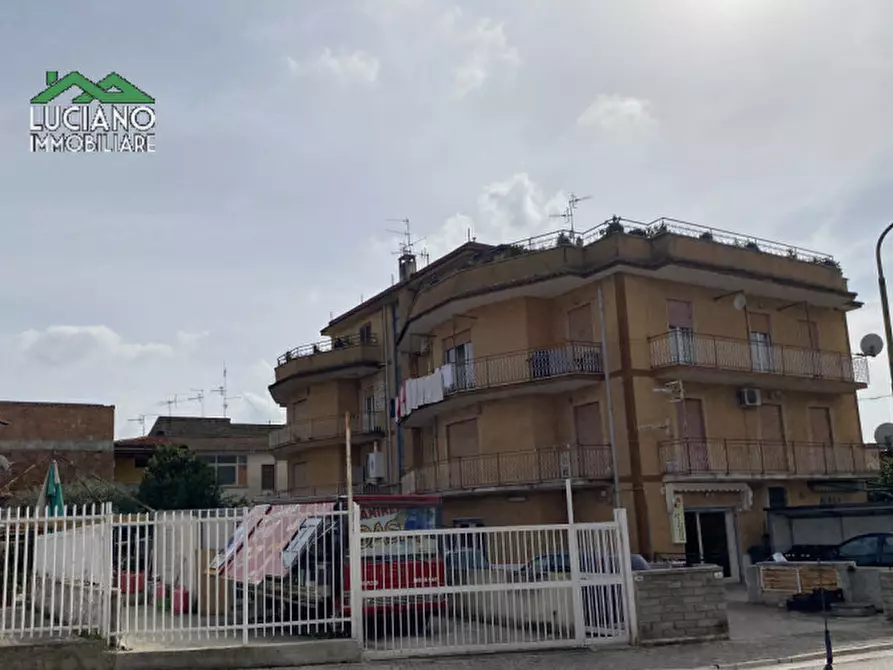 Immagine 1 di Appartamento in vendita  in Via Napoli, Cellole a Cellole