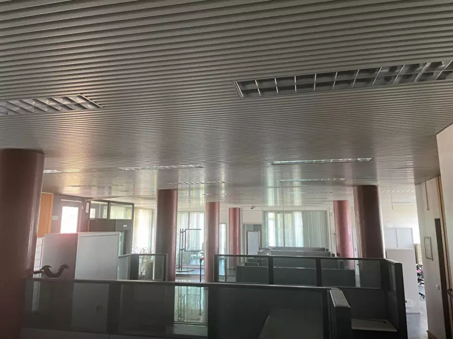 Immagine 2 di Negozio in affitto  in Via Statale 467 N° 123 a Casalgrande