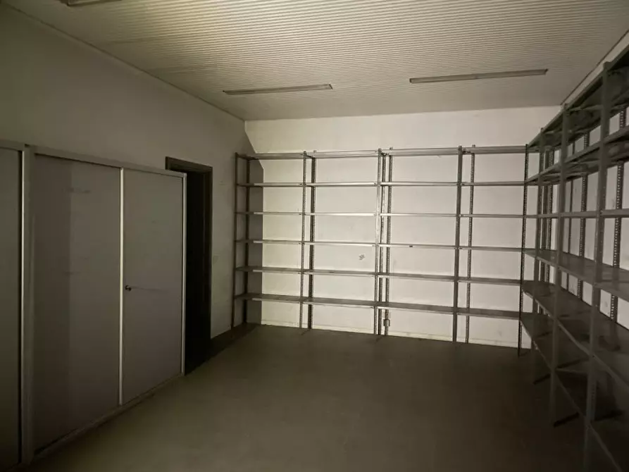 Immagine 6 di Negozio in affitto  in Via Statale 467 N° 123 a Casalgrande