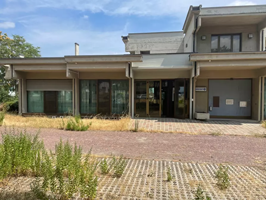 Immagine 8 di Negozio in affitto  in Via Statale 467 N° 123 a Casalgrande