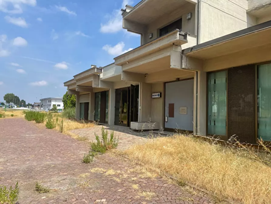 Immagine 9 di Negozio in affitto  in Via Statale 467 N° 123 a Casalgrande