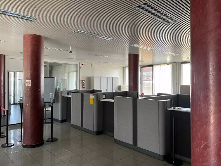 Immagine 12 di Negozio in affitto  in Via Statale 467 N° 123 a Casalgrande