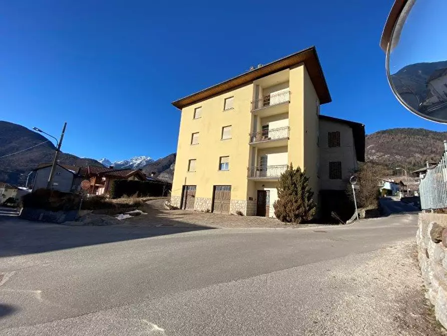 Immagine 2 di Casa indipendente in vendita  in via stradone vecchio a Ville D'anaunia