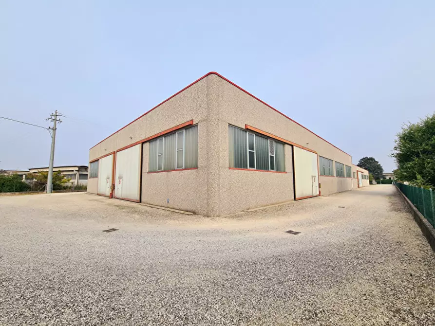 Immagine 5 di Capannone industriale in vendita  in VIA RONDELLO a Urbana