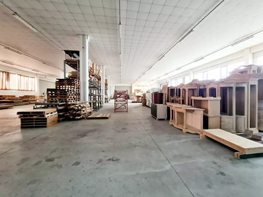 Immagine 11 di Capannone industriale in vendita  in VIA RONDELLO a Urbana