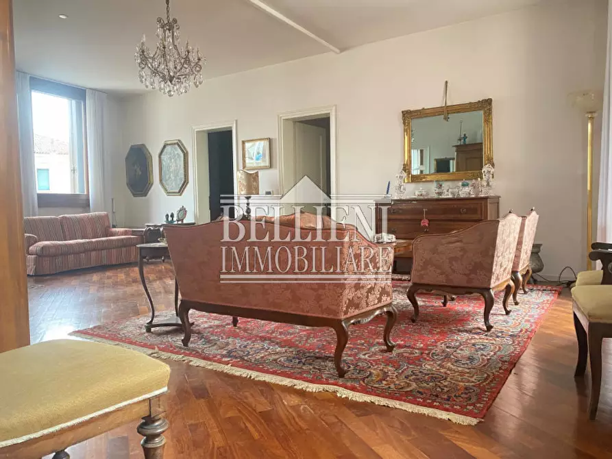 Immagine 4 di Appartamento in vendita  in Contra' Piazza del Castello a Vicenza