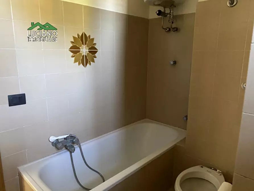 Immagine 27 di Villa in vendita  in Via degli Eucalipti a Cellole