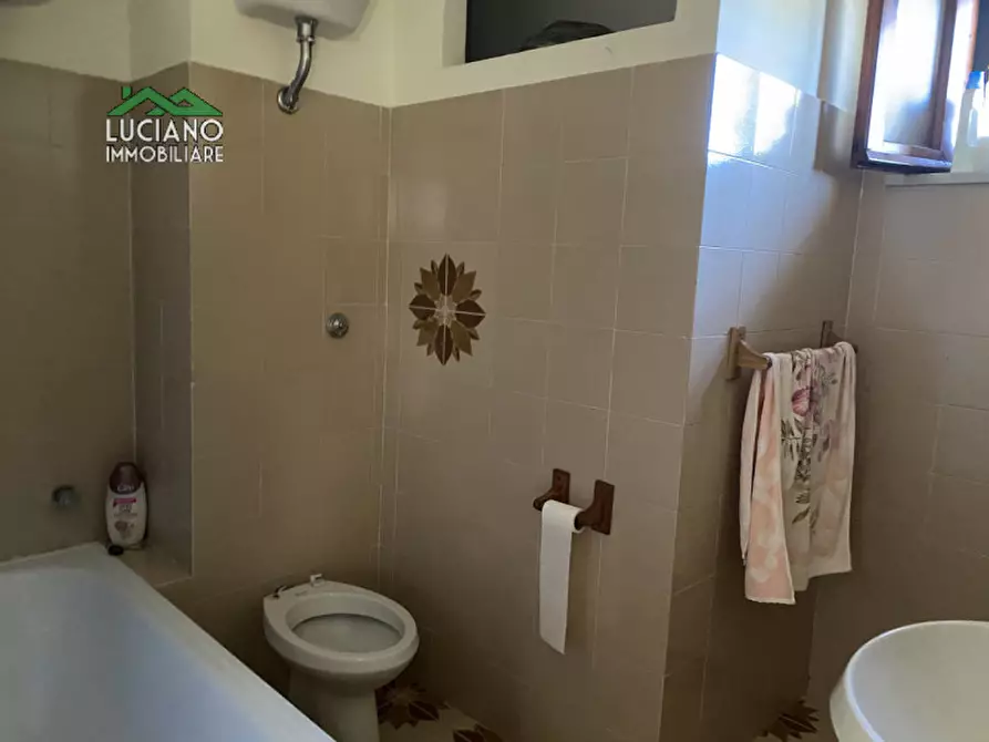 Immagine 28 di Villa in vendita  in Via degli Eucalipti a Cellole