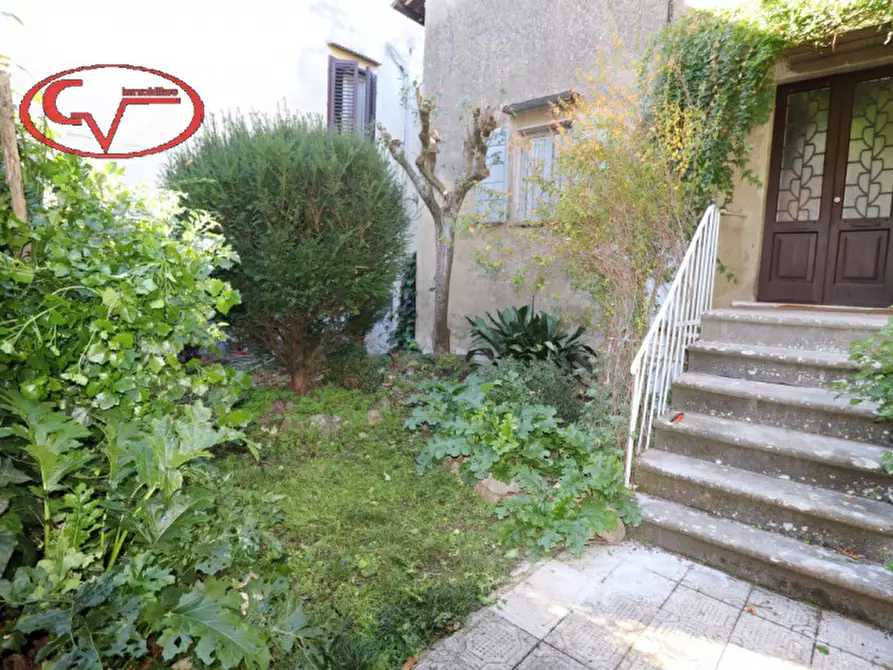 Immagine 3 di Casa indipendente in vendita  in moncioni a Montevarchi