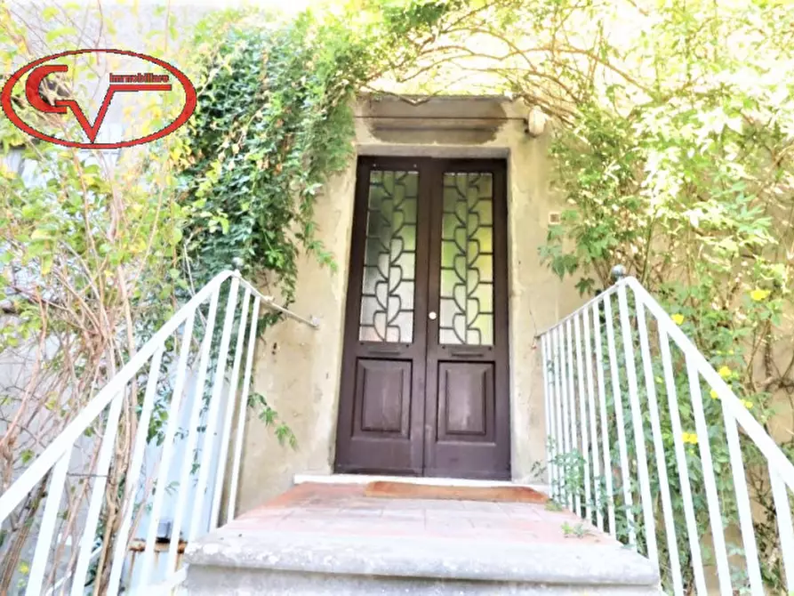 Immagine 6 di Casa indipendente in vendita  in moncioni a Montevarchi