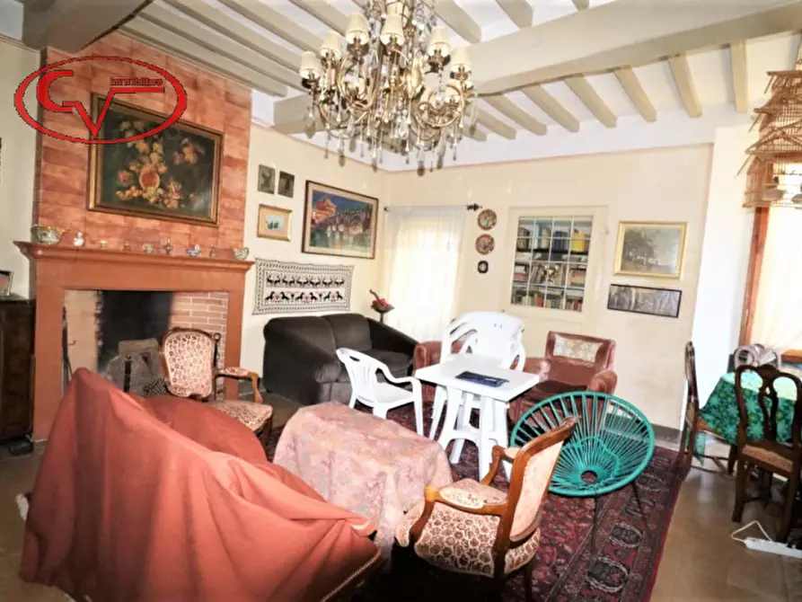 Immagine 10 di Casa indipendente in vendita  in moncioni a Montevarchi