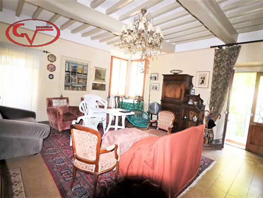 Immagine 12 di Casa indipendente in vendita  in moncioni a Montevarchi