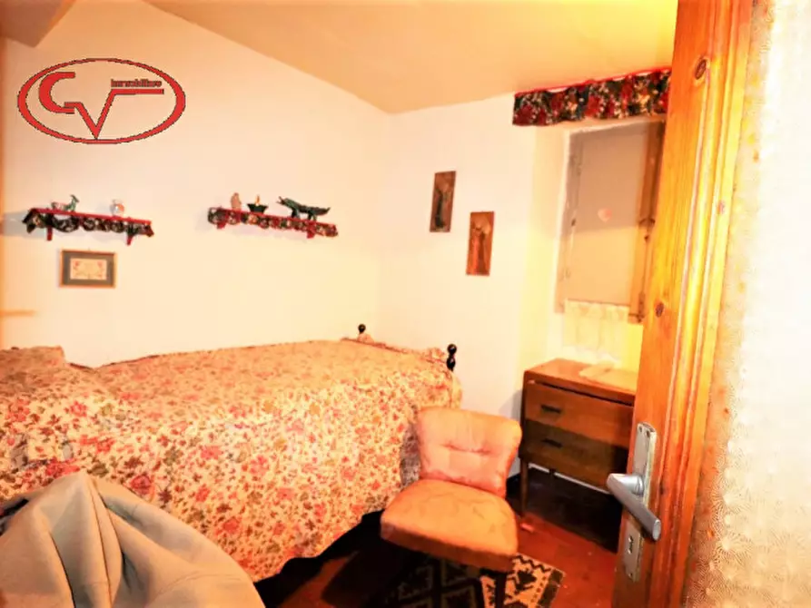 Immagine 13 di Casa indipendente in vendita  in moncioni a Montevarchi