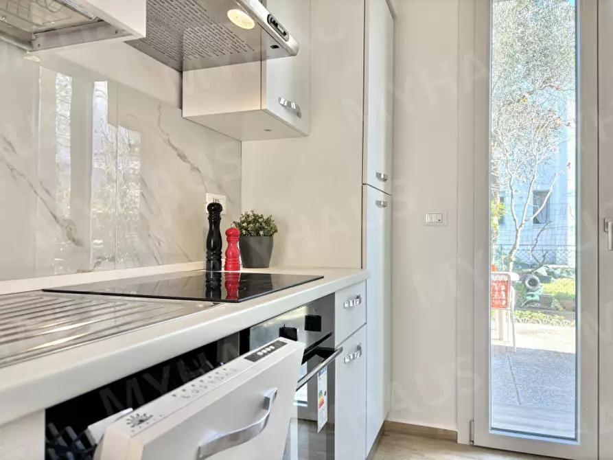 Immagine 3 di Appartamento in vendita  in viale raffaello sanzio 3 a Cesenatico