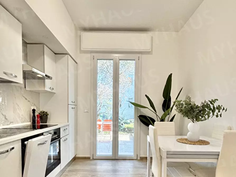 Immagine 29 di Appartamento in vendita  in viale raffaello sanzio 3 a Cesenatico