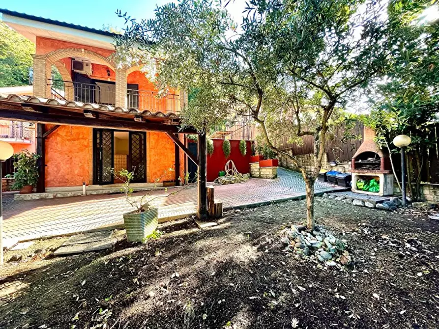 Immagine 1 di Villa in vendita  in via Siliqua a Fiumicino
