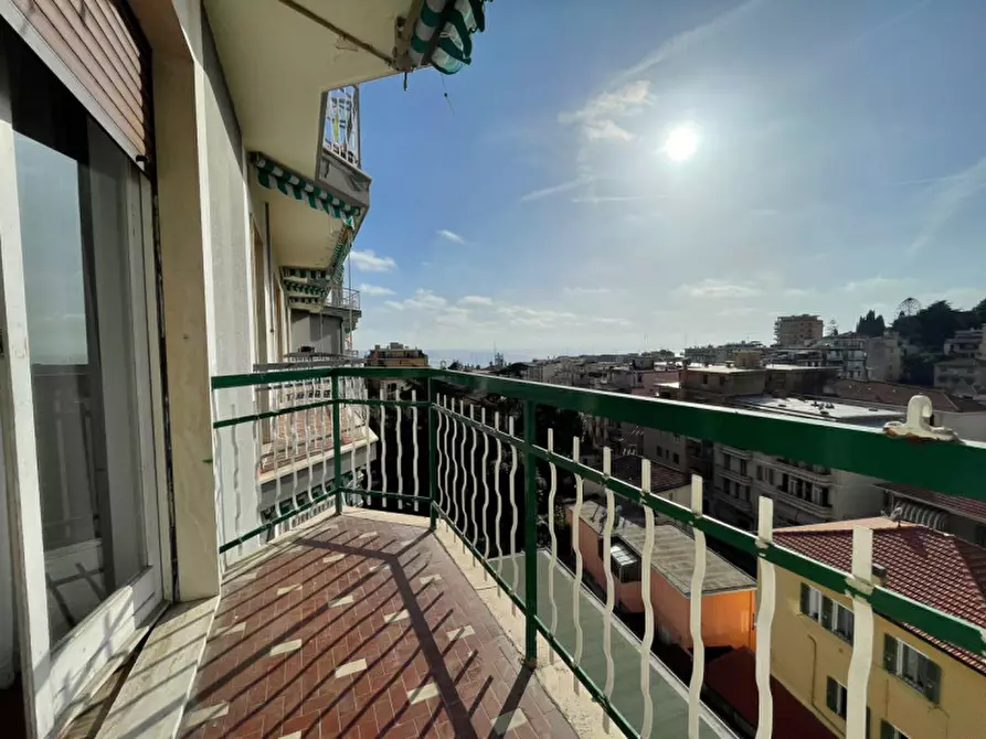 Immagine 1 di Appartamento in vendita  in Via Lamarmora a San Remo
