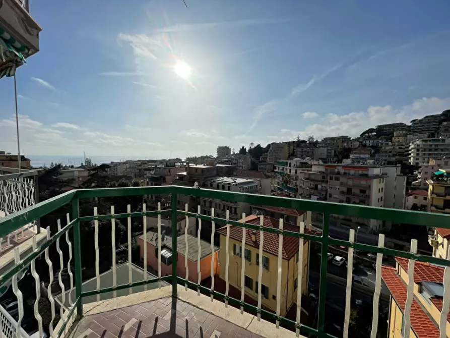 Immagine 15 di Appartamento in vendita  in Via Lamarmora a San Remo