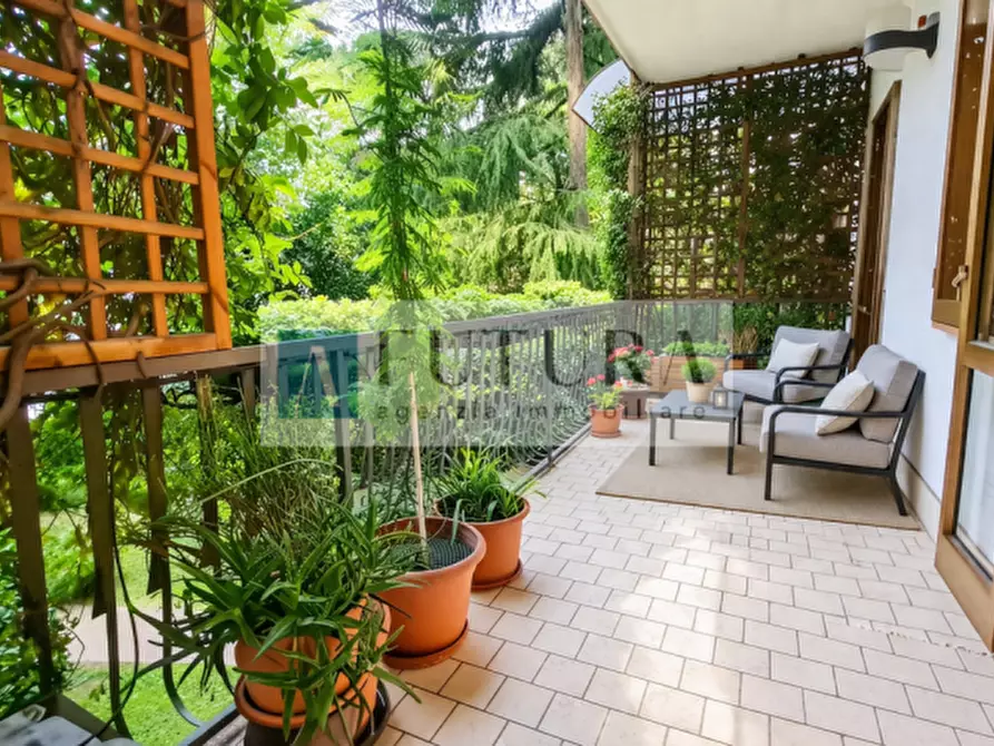 Immagine 2 di Appartamento in vendita  in viale mazzini, 11 a Vicenza