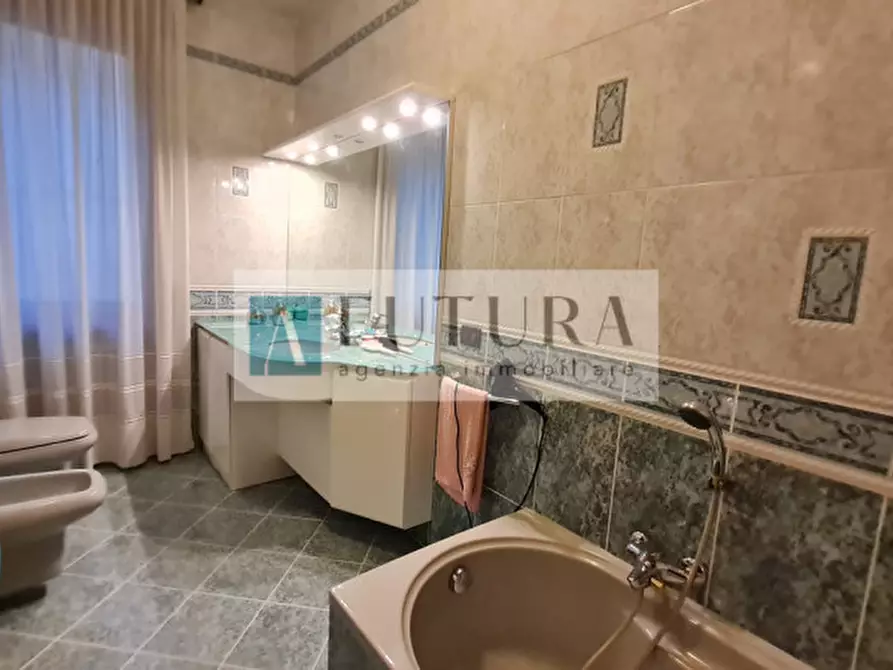 Immagine 10 di Appartamento in vendita  in viale mazzini, 11 a Vicenza