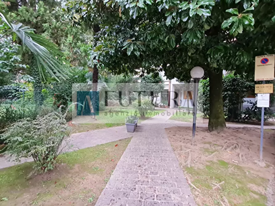 Immagine 1 di Appartamento in vendita  in viale mazzini, 11 a Vicenza