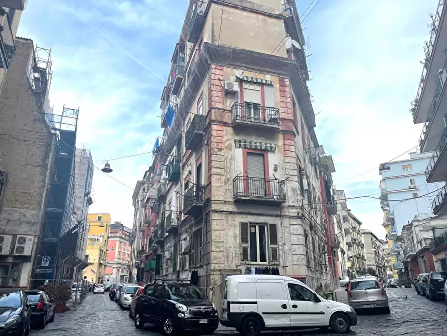 Immagine 14 di Appartamento in vendita  in Via Sant'Antonio Abate a Napoli