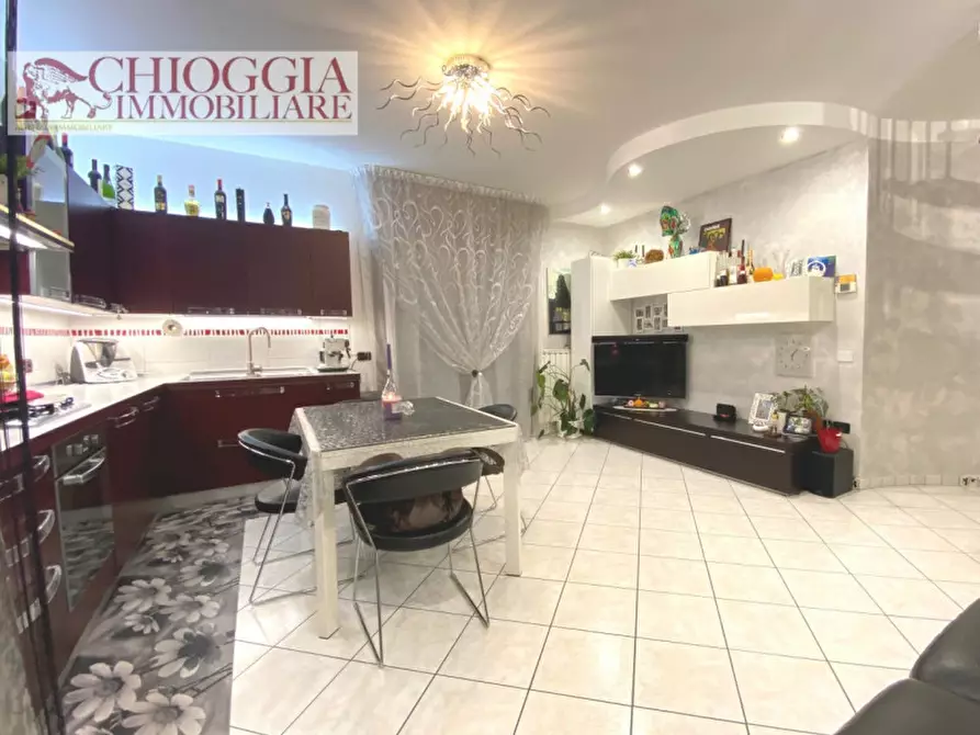 Immagine 1 di Appartamento in vendita  in Via Ca'Pasqua a Chioggia