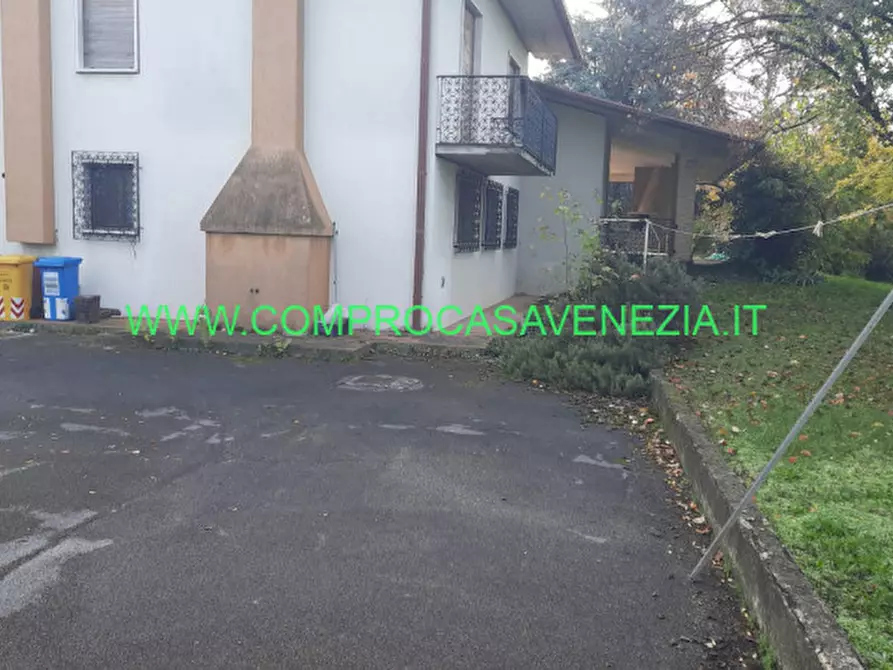 Immagine 5 di Villa in vendita  in via bonisiolo a Casale Sul Sile