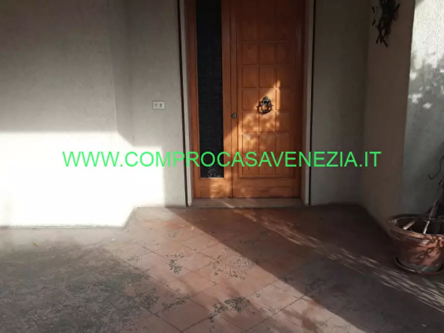Immagine 10 di Villa in vendita  in via bonisiolo a Casale Sul Sile