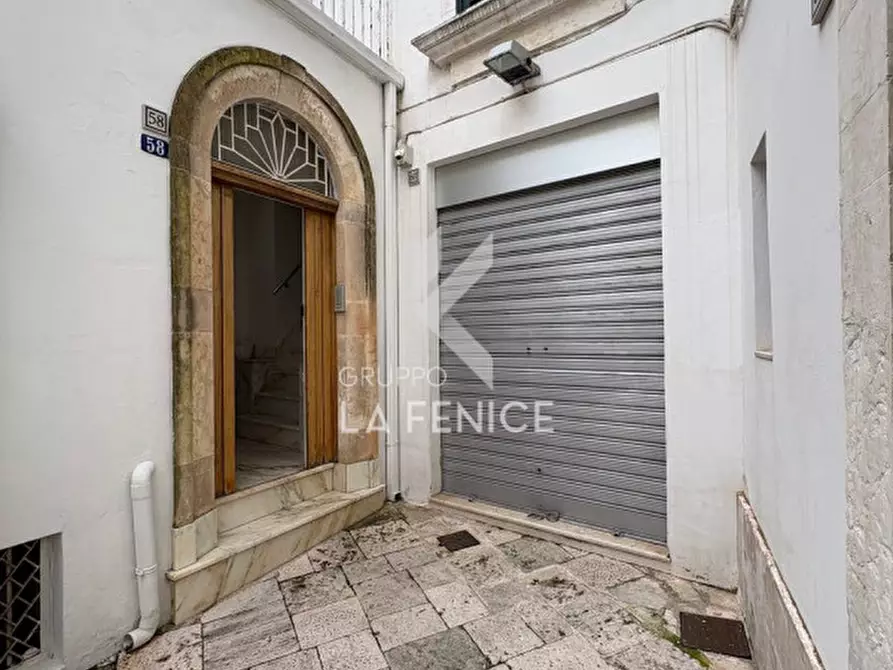 Immagine 2 di Casa indipendente in vendita  a Martina Franca
