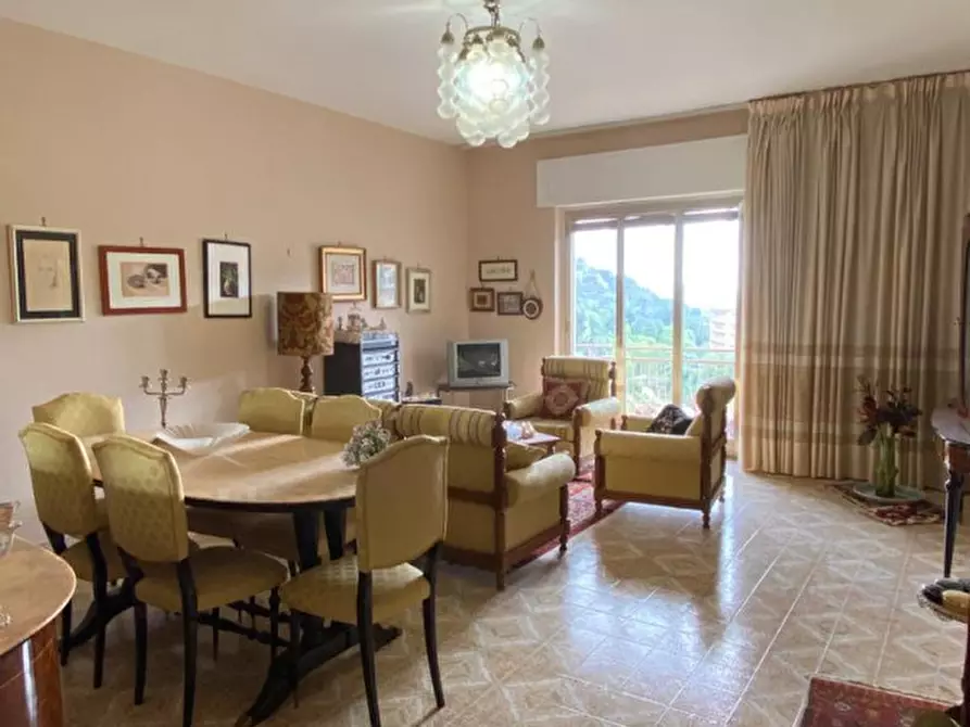 Immagine 1 di Appartamento in vendita  in VIALE MEDAGLIE D'ORO a Modica