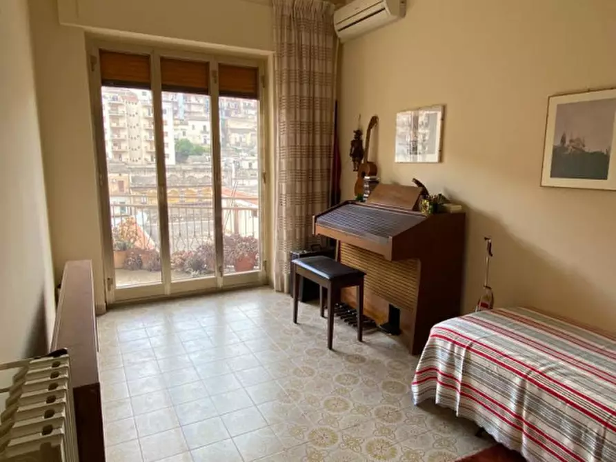 Immagine 13 di Appartamento in vendita  in VIALE MEDAGLIE D'ORO a Modica