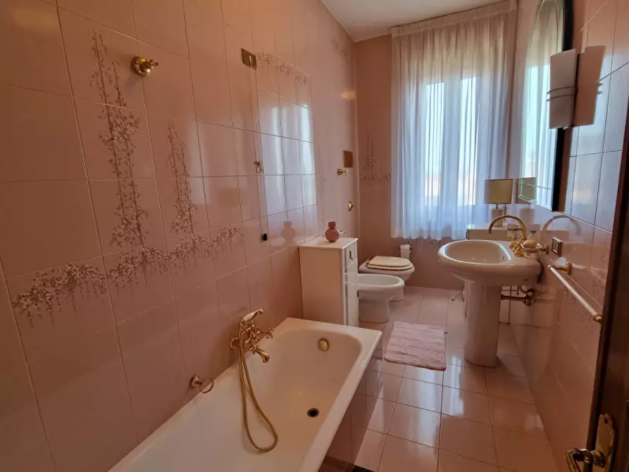 Immagine 31 di Villa in vendita  in Via del Mandorlo a Milazzo