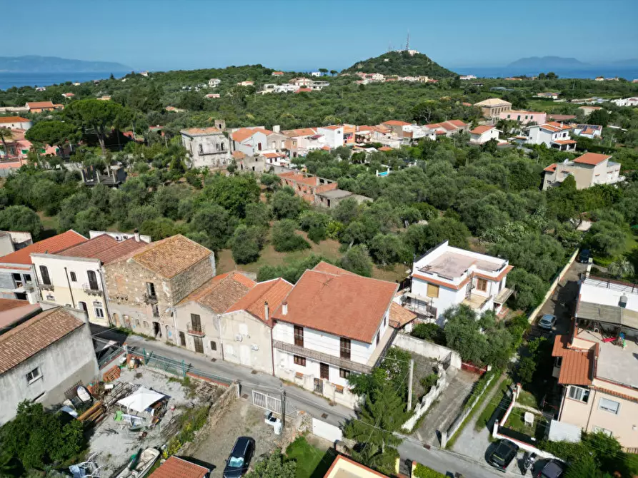 Immagine 42 di Villa in vendita  in Via del Mandorlo a Milazzo