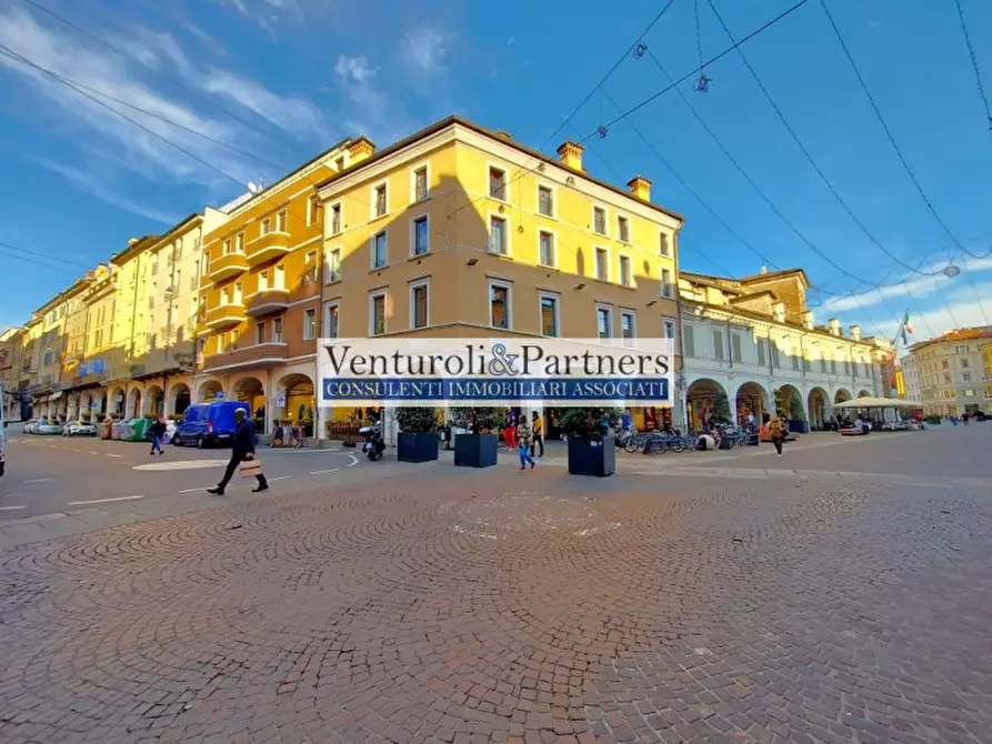 Immagine 1 di Appartamento in vendita  in piazza vittoria a Brescia