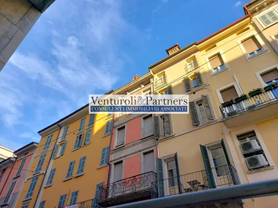 Immagine 15 di Appartamento in vendita  in piazza vittoria a Brescia