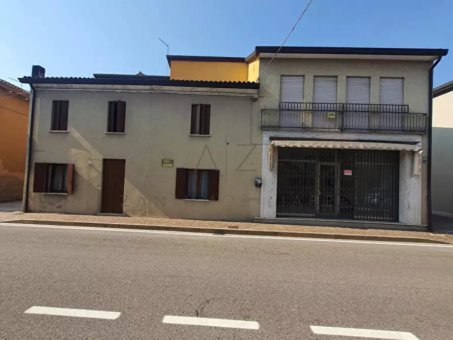 Immagine 2 di Casa indipendente in vendita  in Via Roma a Tombolo