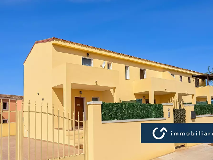 Immagine 1 di Villetta a schiera in vendita  in Via Meucci, Usini a Usini