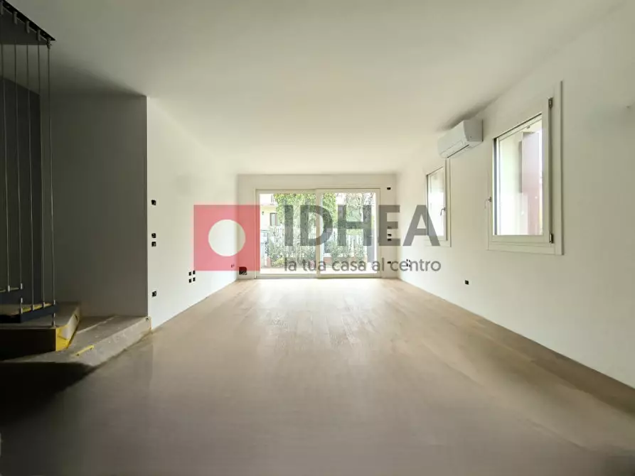 Immagine 9 di Casa bifamiliare in vendita  a Treviso