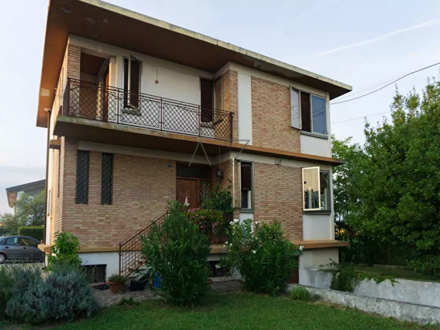 Immagine 1 di Casa indipendente in vendita  in Via Giovanni Caboto a Castelfranco Veneto