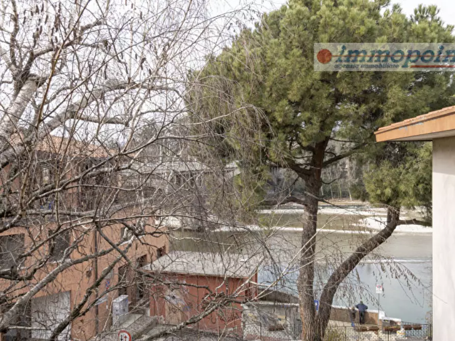 Immagine 4 di Appartamento in vendita  a Bassano Del Grappa