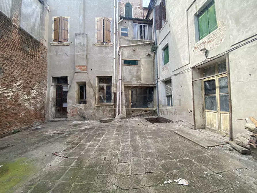 Immagine 8 di Palazzo in vendita  a Cologna Veneta