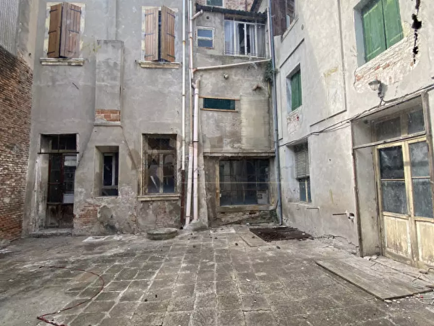 Immagine 19 di Palazzo in vendita  a Cologna Veneta
