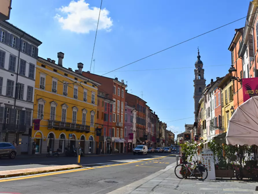 Immagine 1 di Negozio in vendita  in Strada Repubblica a Parma