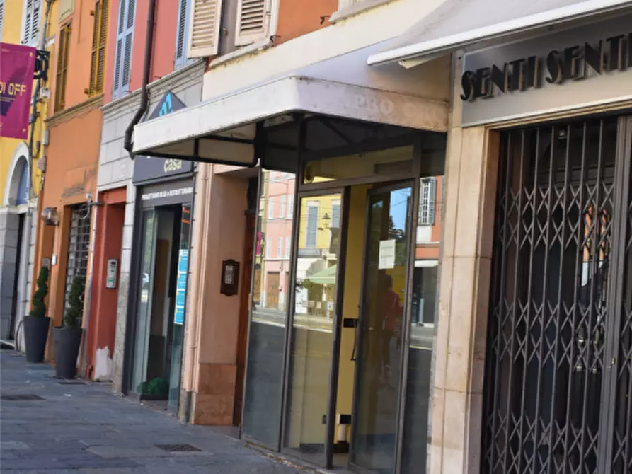 Immagine 4 di Negozio in vendita  in Strada Repubblica a Parma