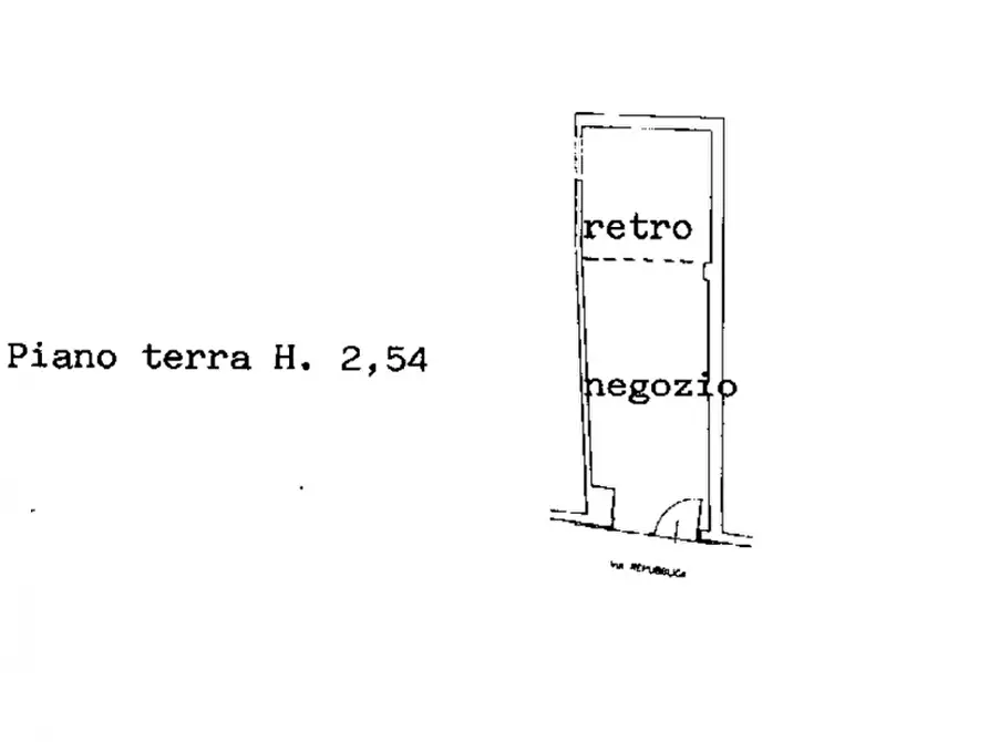 Immagine 28 di Negozio in vendita  in Strada Repubblica a Parma
