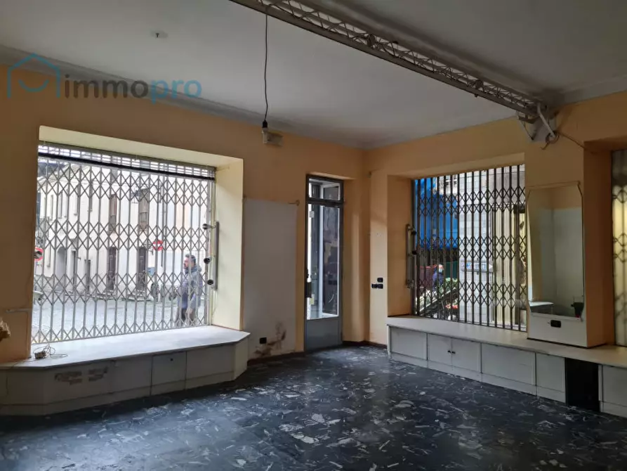 Immagine 7 di Negozio in vendita  in Piazza Boetto 1 a Cuorgnè