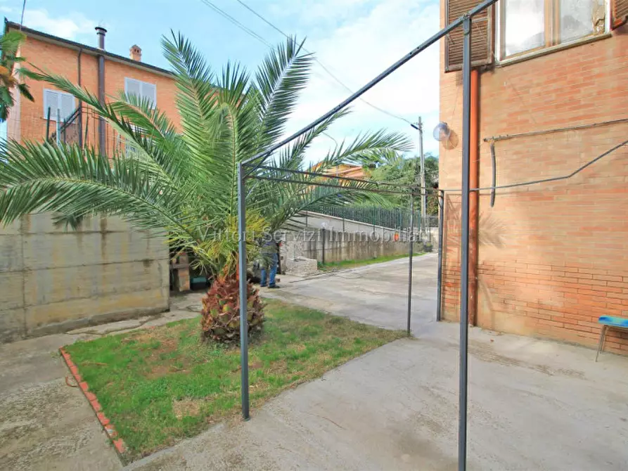 Immagine 23 di Appartamento in vendita  in Via Monte Bianco a Torrita Di Siena