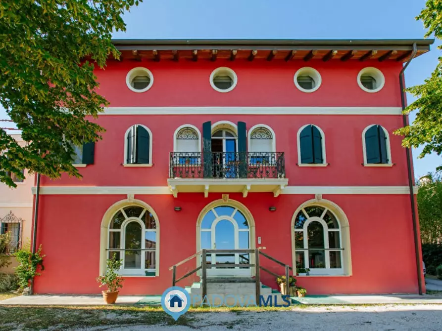 Immagine 1 di Villa in vendita  in Via Villa Rita a Baone